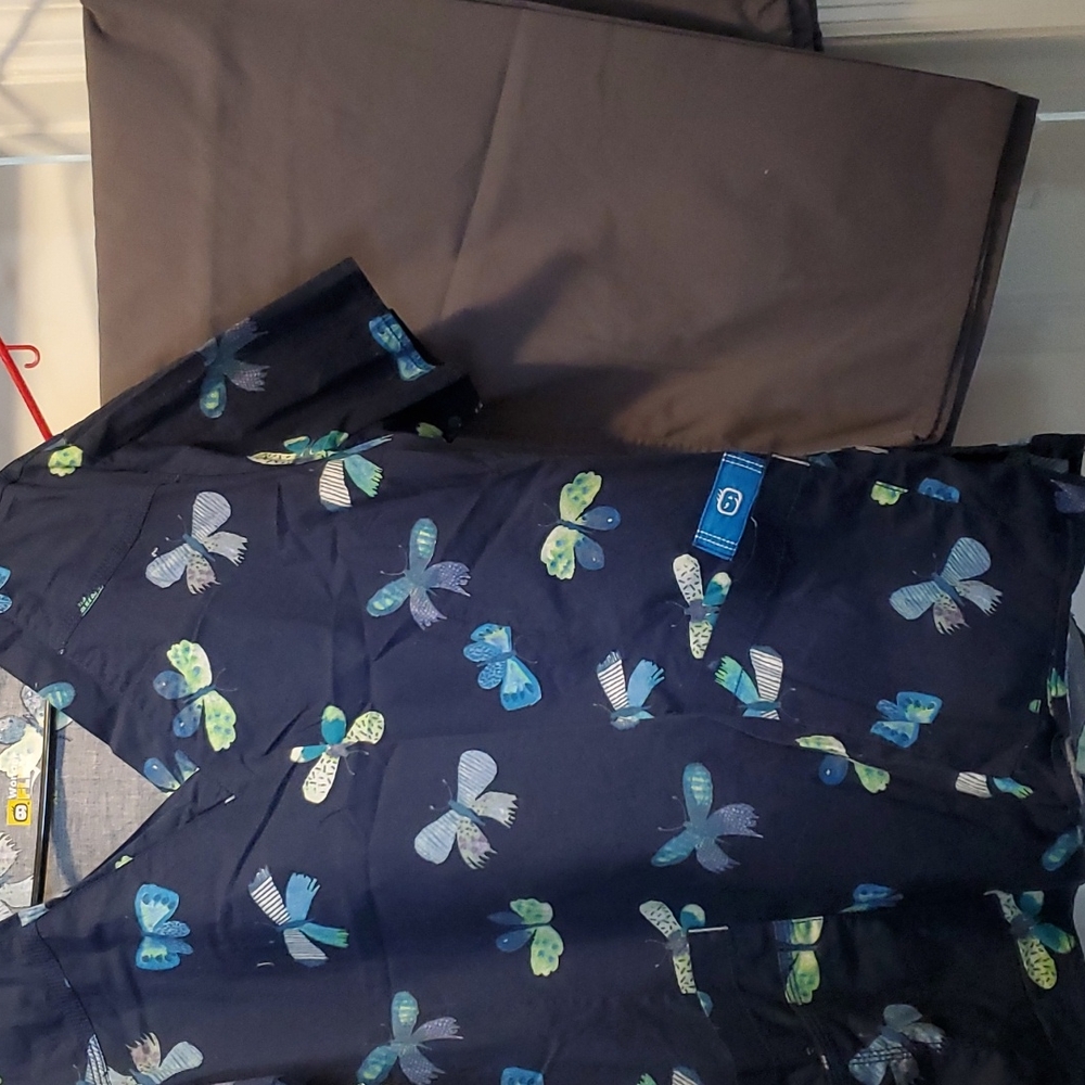 Scrub top and pants